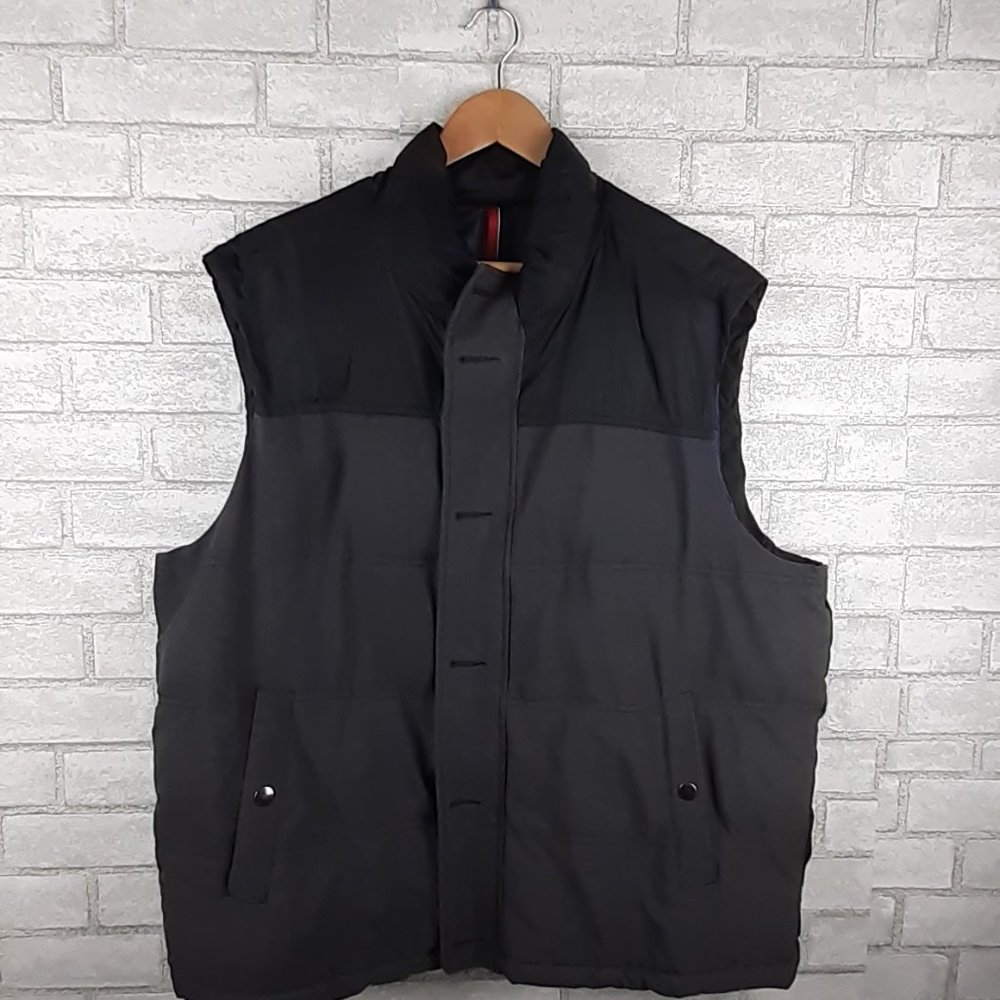 Tommy Hilfiger  Quilted Black & Gray Men"s Vest.